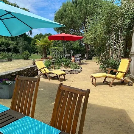 Holiday home Fleur De Sel, Longere Sans Vis A Vis, En Campagne Tres Proche Et Plages