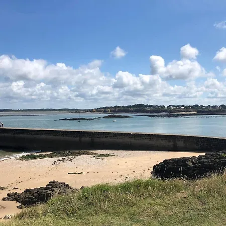 Holiday home Fleur De Sel, Longere Sans Vis A Vis, En Campagne Tres Proche Et Plages *